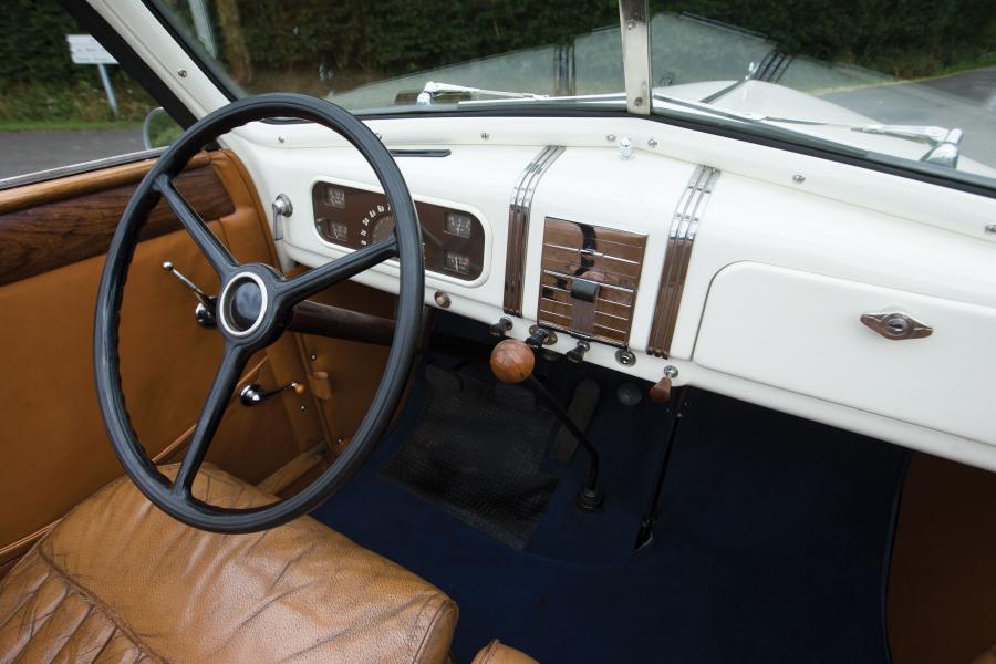 Интерьер Chevrolet Master Cabriolet by Duval (GB15951) 1937 года  (фото 9 из 22)